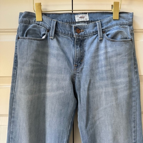 Levi’s 544 Ultimate Lift Flare light wash Mid Rise Stretch Jeans Women’s size 10 - Picture 2 of 13